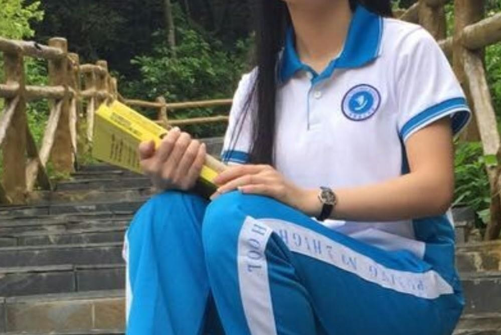 要求学校采购校服“五选一”,广东普宁教育局被责令整改 要求学校采购校服“五选一”,广东普宁教育局被责令整改